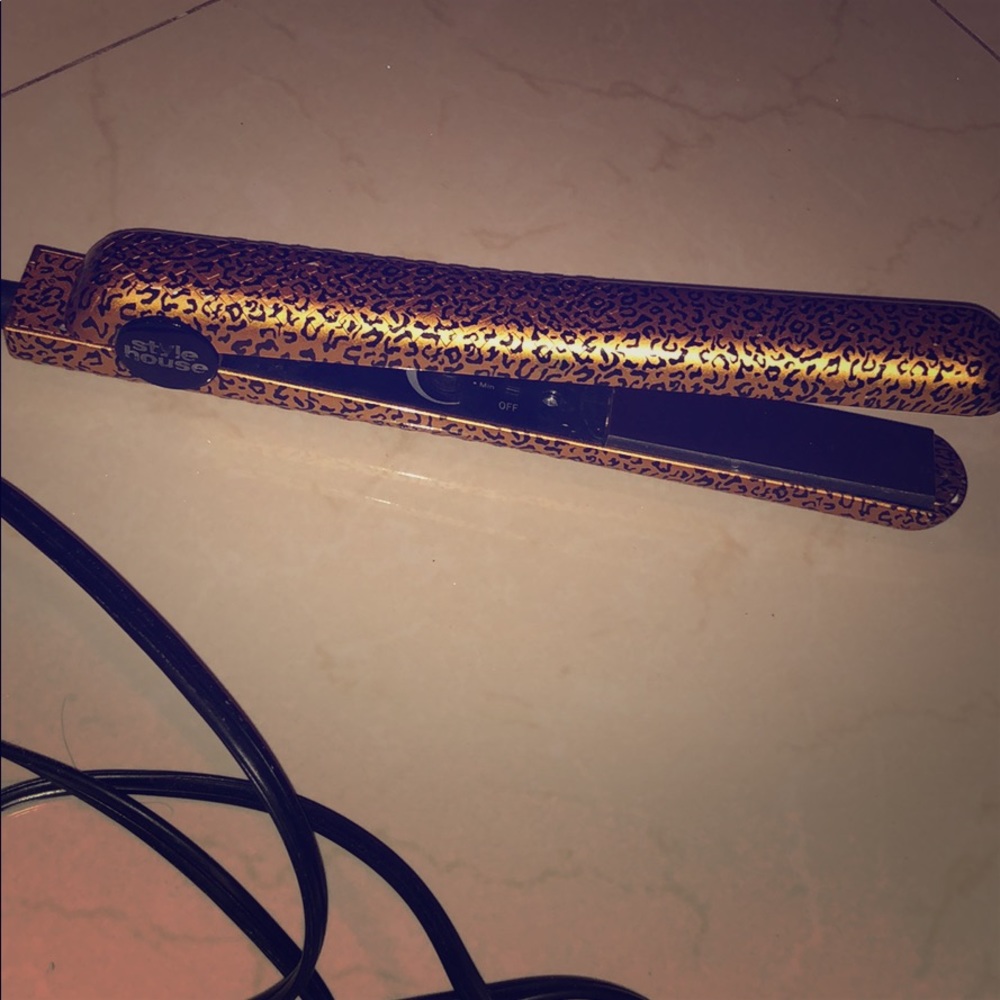 Ceramic Straightener